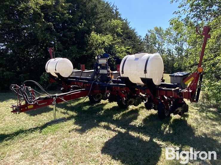 2014-case-ih-1225-image-1