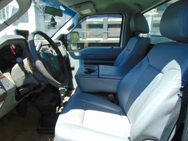 2015-ford-f550-image-8