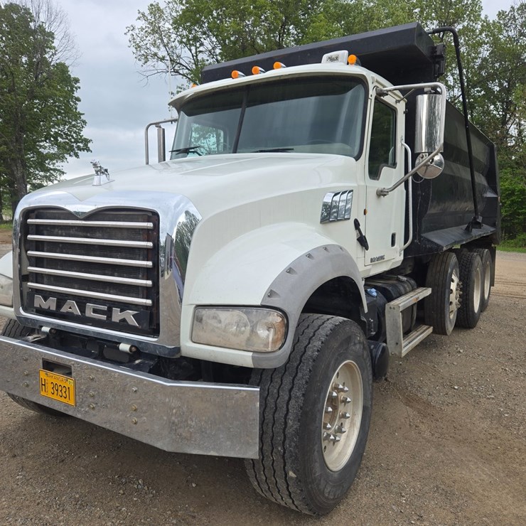 #24295 • 2011 Mack GU713 Dump Truck