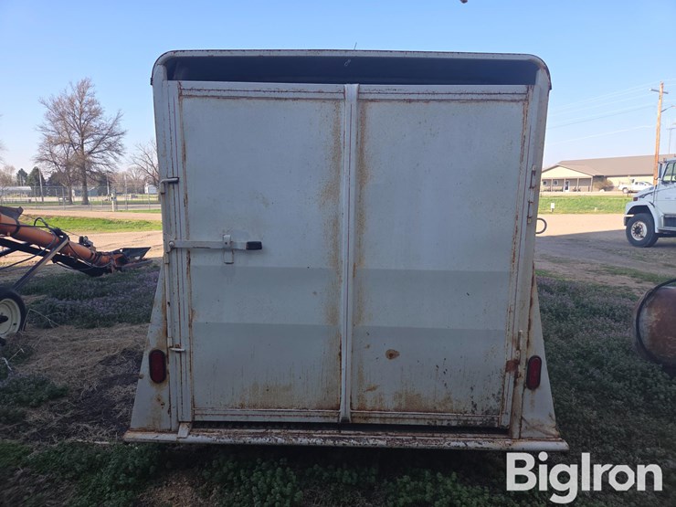 2025-assembled-t/a-livestock-trailer-image-6