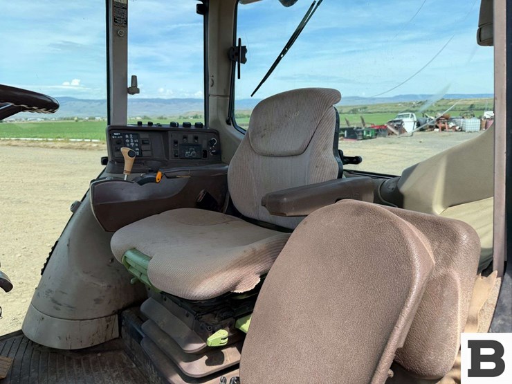 2003-john-deere-7520-image-28