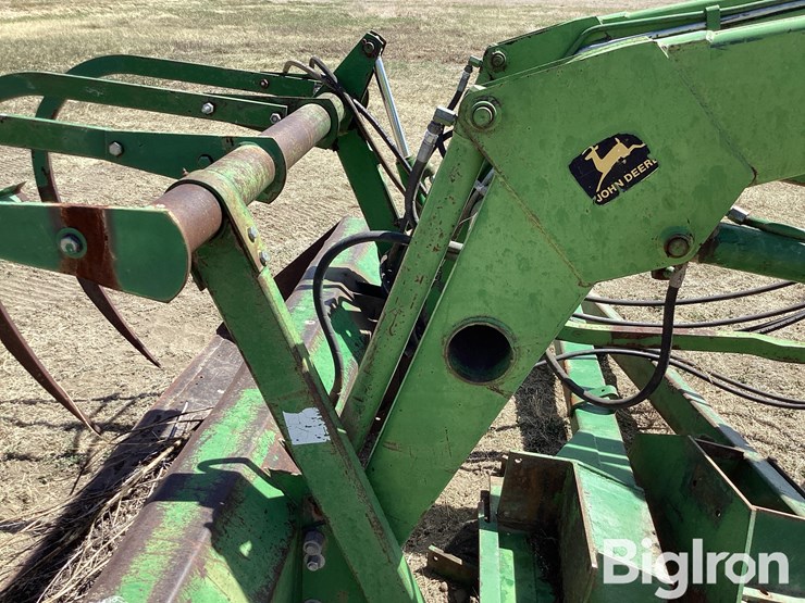 john-deere-148-image-17