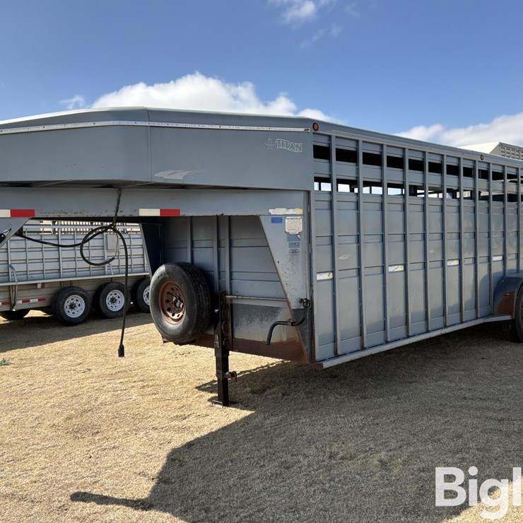 2000 TITAN TRAILER
