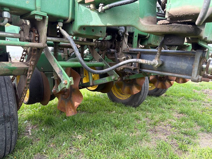 john-deere-7000-image-20