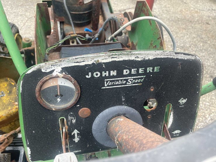 john-deere-110-image-12