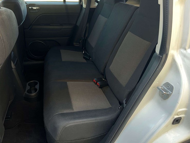 2012-jeep-compass-image-22