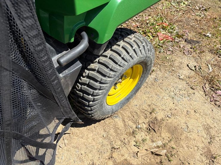 2022-john-deere-gator-image-6