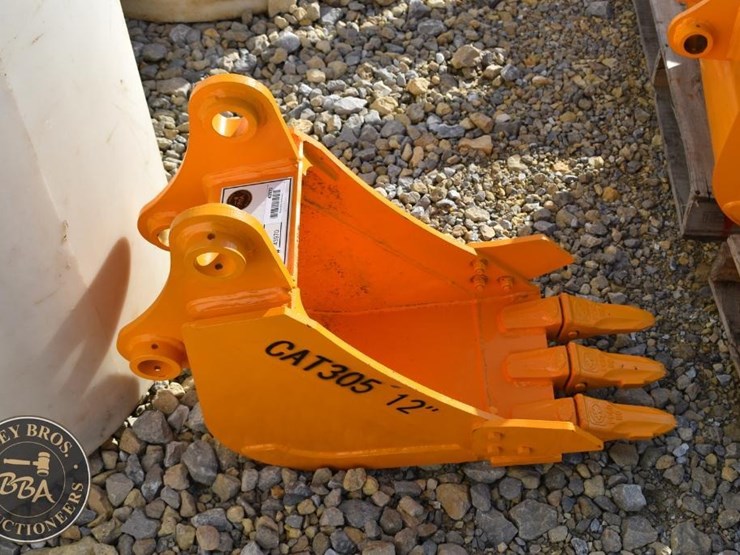caterpillar-303-image-3