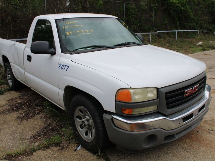 2005-gmc-sierra-1gtec14xx5z319693-mileage:-unknown-image-3