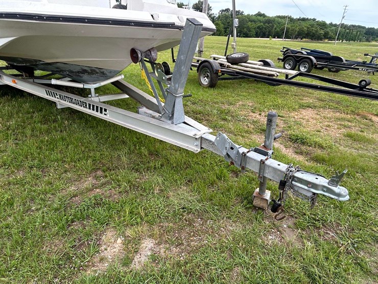 1996-chaparral-sunesta-230-deck-boat-w/mercruiser-se116-inboard/outboard-&-trailer-(no-title~bos-onl-image-31