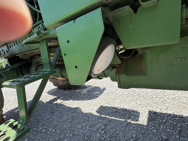 1990-john-deere-4755-image-33