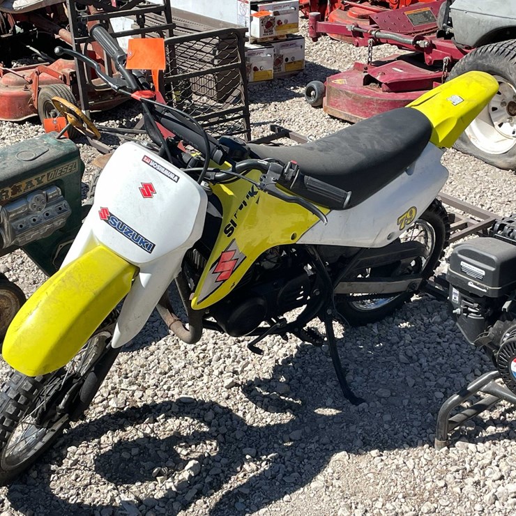 #7397 • Mini Suzuki Dirt Bike