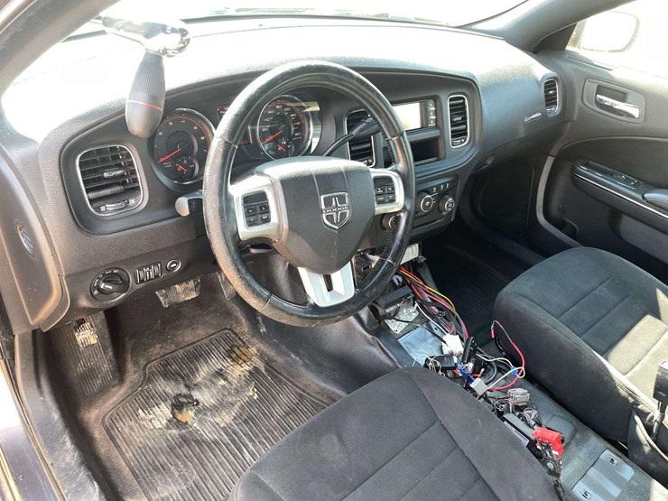 2014-dodge-charger-4-door-police-cruiser-(126,859-miles)-image-11