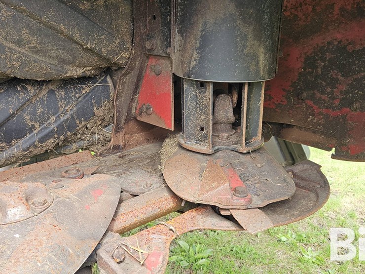 2016-new-holland-313-image-14