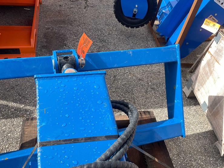#9040-•-unused-skid-steer-mower-king-post-hole-auger-(o11)-image-15