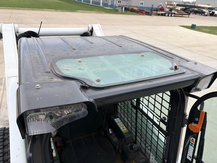 2023-bobcat-t770-image-50