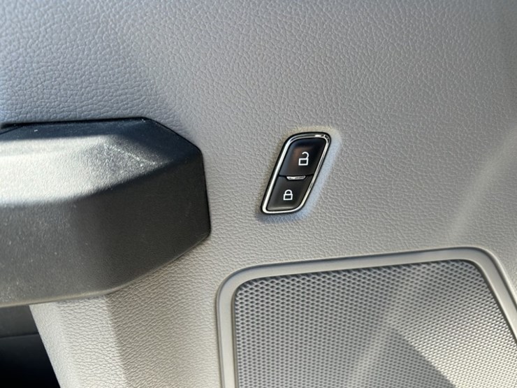 2016-ford-f150-xl-image-30