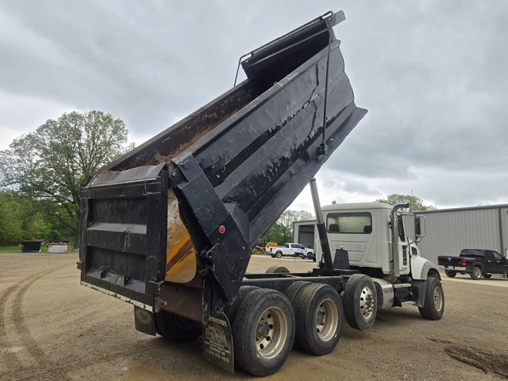 #24295-•-2011-mack-gu713-dump-truck-image-30