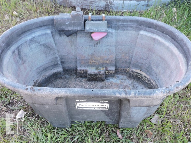 rubbermaid,-100-gallon-poly-stock-tank-image-2