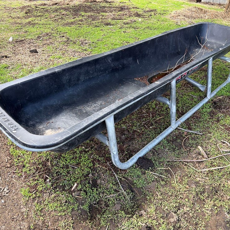 Tarter 10ft Feed Bunk