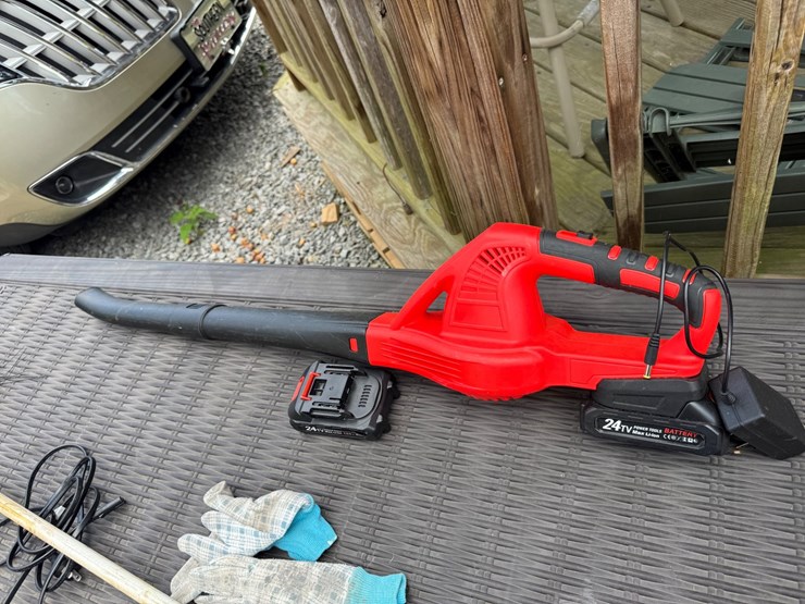 #103-•-ryobi-cordless-blower-and-weed-trimmer-image-5