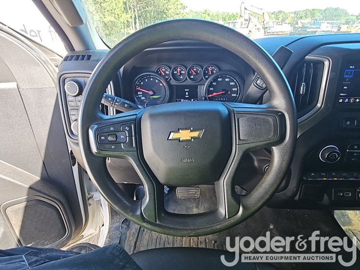 2022-chevrolet-silverado-1500-image-46