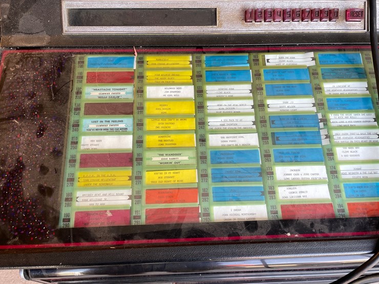 #7036-•-rock-ola-jukebox-image-10