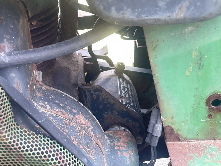 john-deere-110-image-40