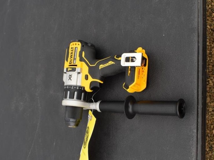 dewalt-20v-max-xr-hammerdrill-/-drill-driver-44800-image-3