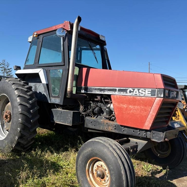 1998 Case 2096 Tractor