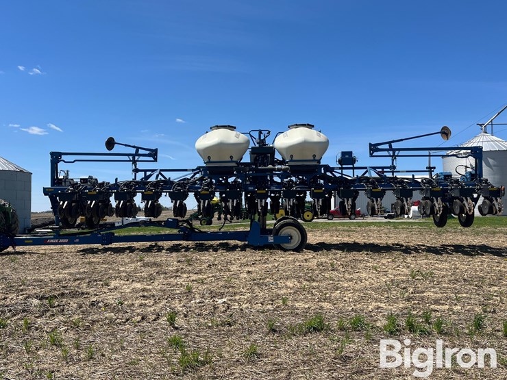 2023-kinze-3605-image-8