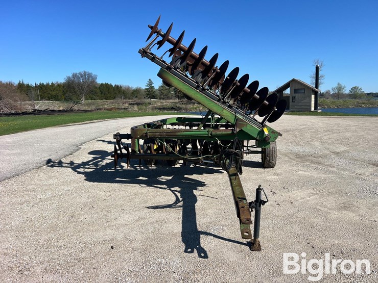 john-deere-220-image-2