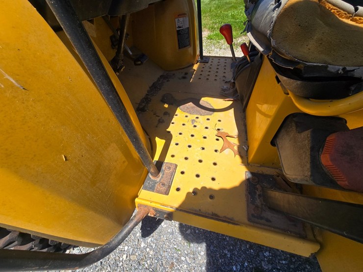#24312-•-caterpillar-worksite-6x4-image-25