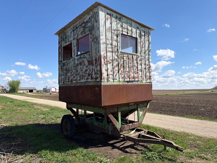 7-1/2ft-x-10ft-hunting-shack-image-4