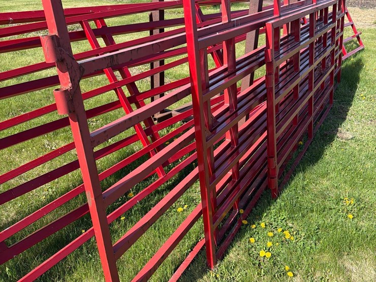 7-various-sized-gates-image-4