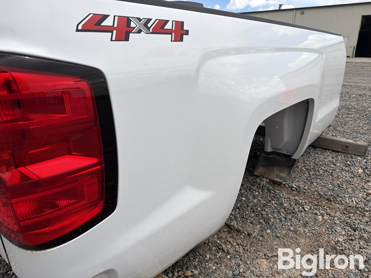 2018-chevrolet-k3500-image-8