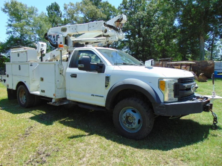 2017-ford-f550-xl-image-2