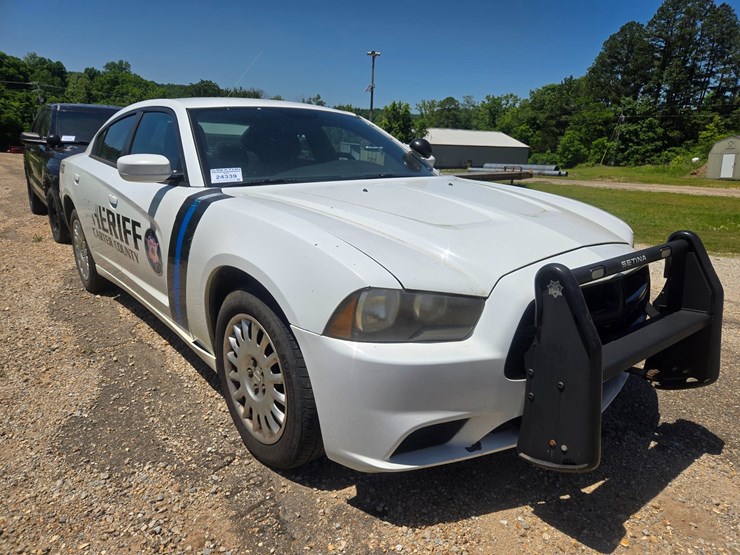 #24339-•-2014-dodge-charger-passenger-car-image-1