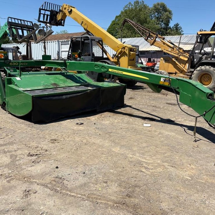 JOHN DEERE 630