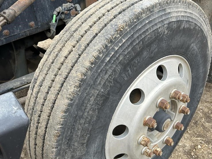 1999-kenworth-t600-image-51