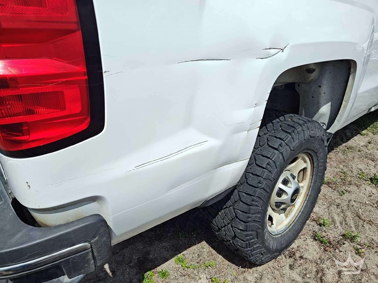 2017-chevrolet-silverado-2500hd-image-37