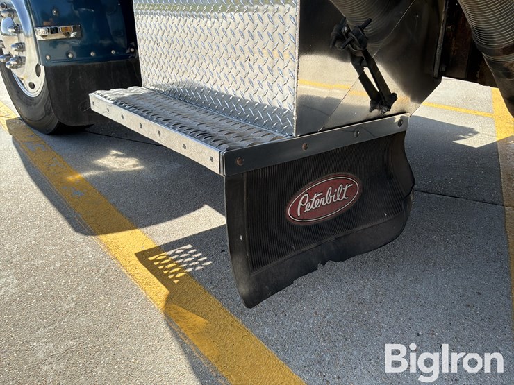1988-peterbilt-379-image-16
