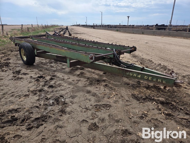 john-deere-200-image-3