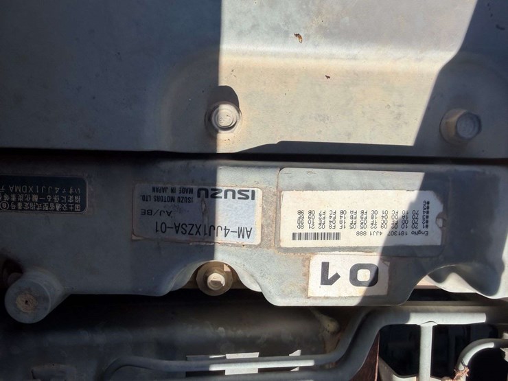 2015-hitachi-zx160-lc-image-42