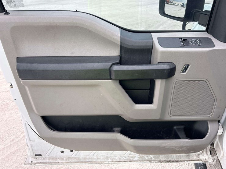2017-ford-f250-image-18
