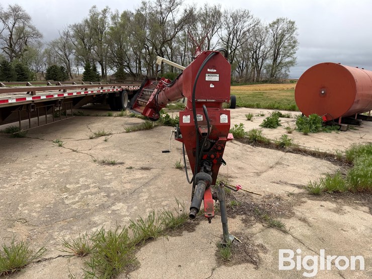 buhler-farm-king-1395-image-2