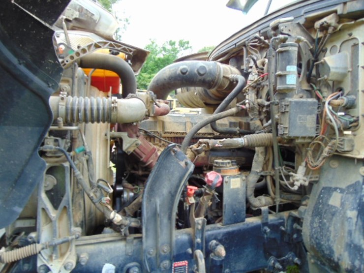 2019-mack-pinnacle-64t-image-8