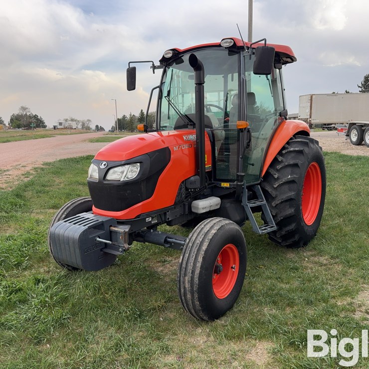 KUBOTA M7060