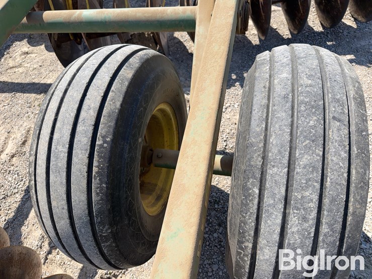 john-deere-210-image-20