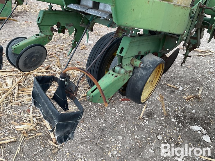 john-deere-7000-image-15